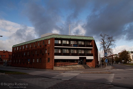 sky_20111019_police_thumb