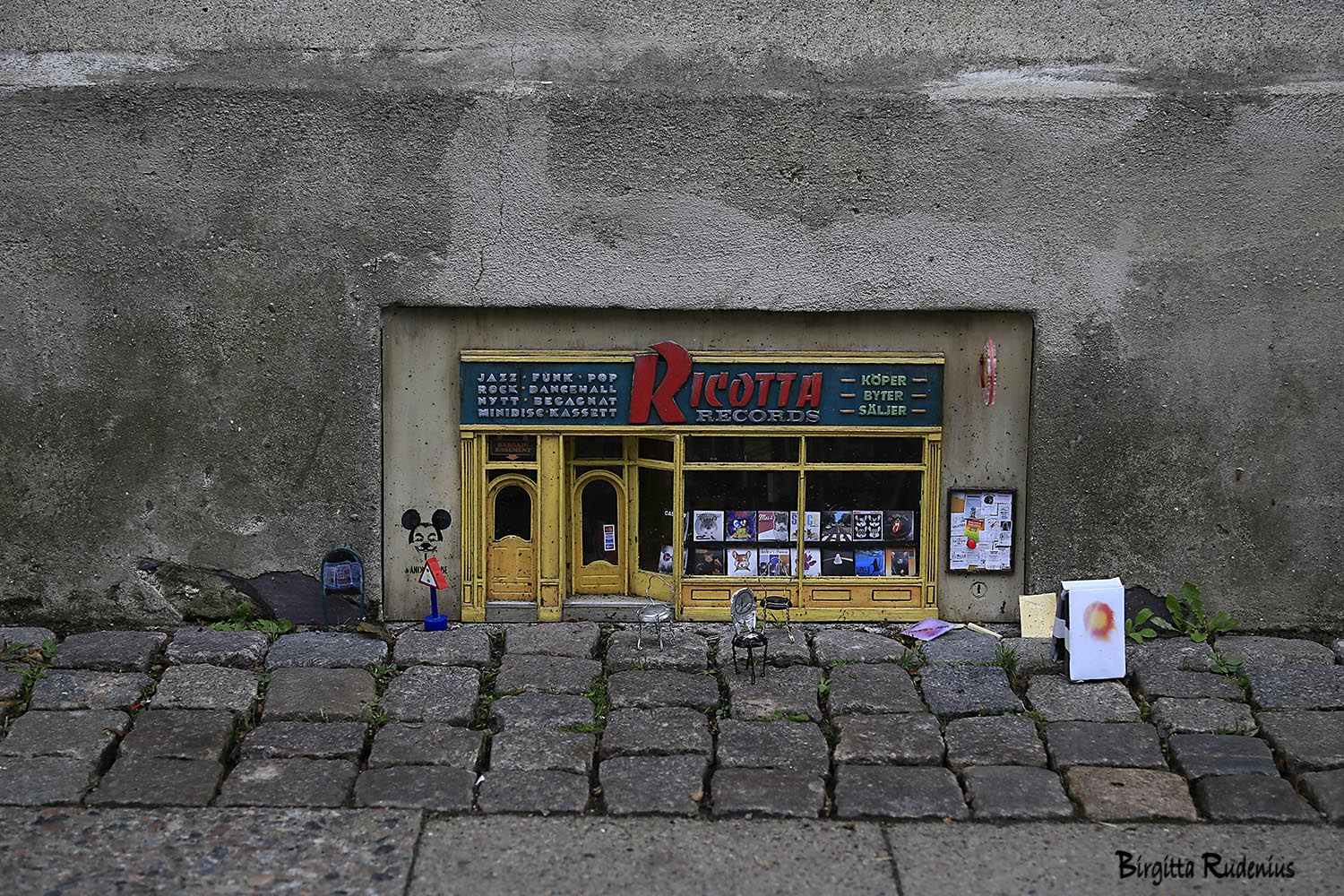 Street Photo, Street Art, Mouse House © Birgitta Rudenius